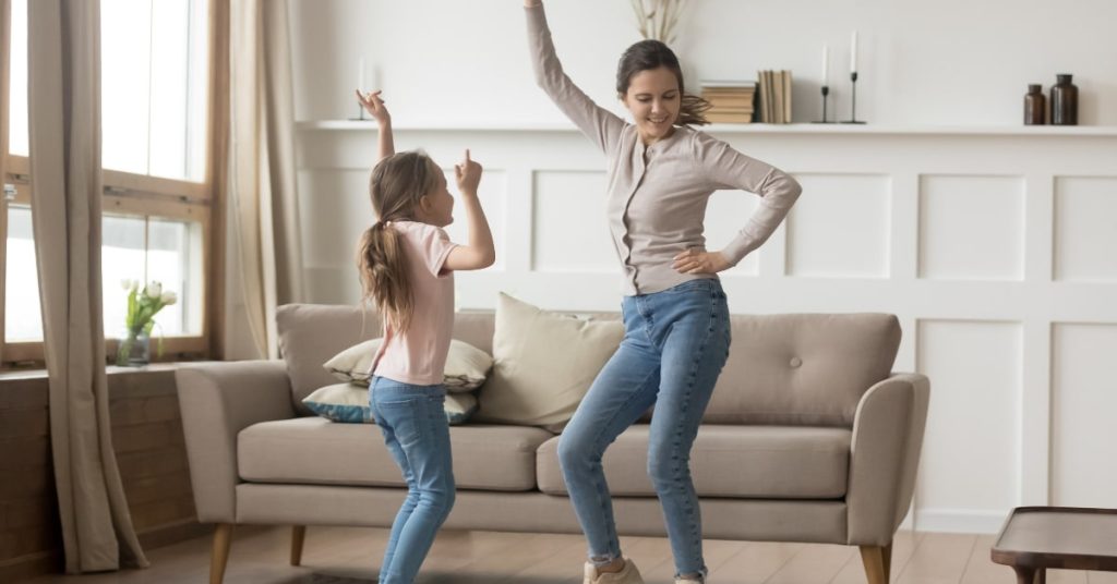 25 Best Fun activities Mother Daughter to Do at Home